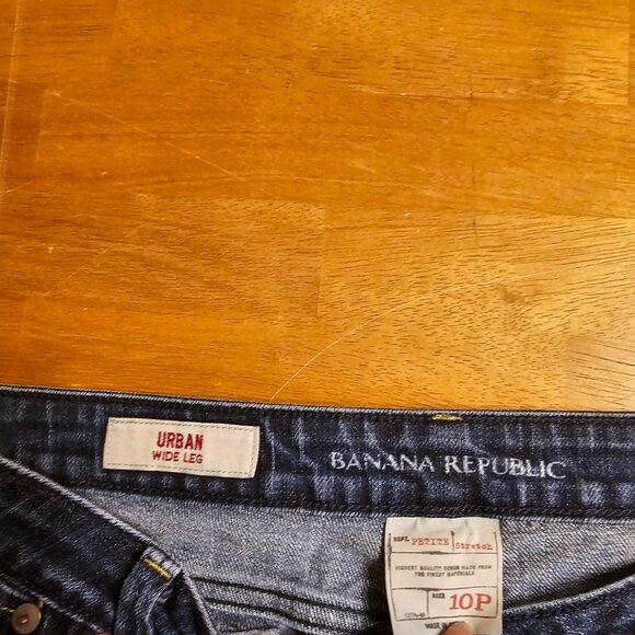 Banana Republic Urban Wide Leg Jeans, Size 10P - Picture 6 of 10